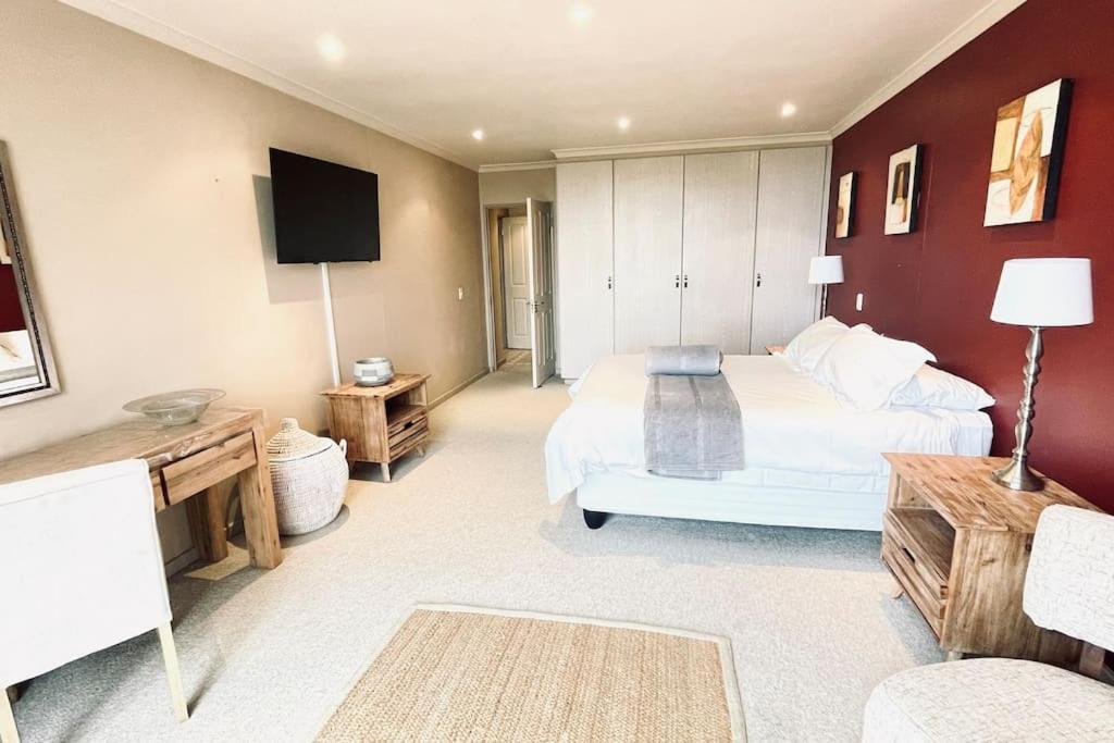 Exquisite Villa At Pinnacle Mossel Bay Esterno foto
